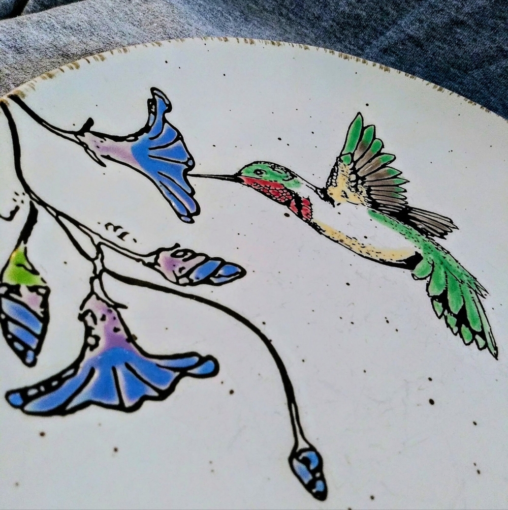 (2) inHomeStylez Ceramic/Stoneware 11" Dinner Plates "Ruby Hummingbird" - Picture 7 of 11